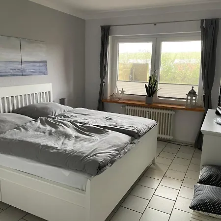 Freundliche Direkt Hinter Dem Deich Apartment